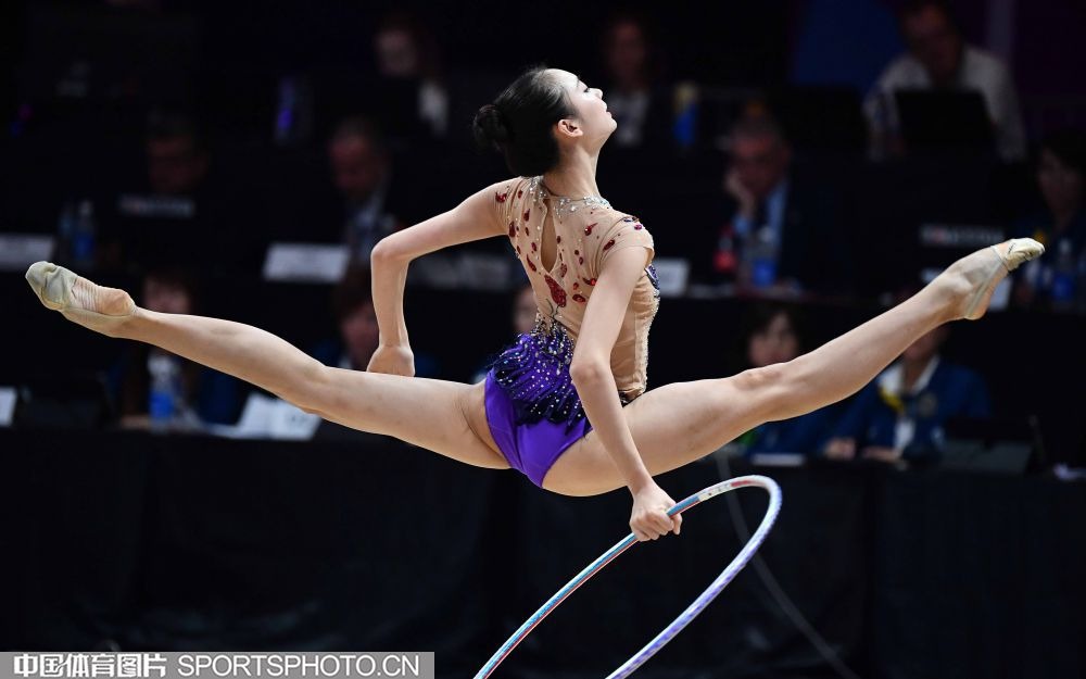 湖人消息：裁判报告出炉，老詹举动引群嘲，东契奇险被打